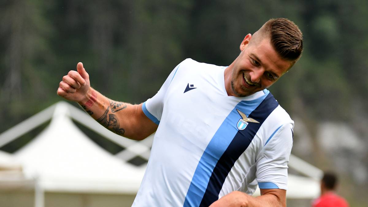 SERGEJ MILINKOVIC-SAVIC (Lazio Rom): ManUnited soll sich mit Lazios Milinkovic-Savic über einen Transfer einig sein, berichtet der "Corriere dello Sport". SMS soll sechs Millionen Euro verdienen. Die Red Devils müssen sich aber noch mit den Laziali auf eine Ablöse einigen: Im Raum stehen 75 Millionen Euro plus 15 Millionen Euro an Boni