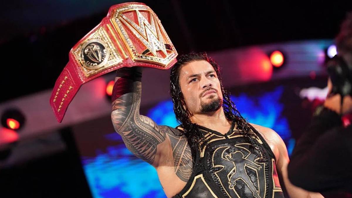 PLATZ 7: ROMAN REIGNS - Zum neuen Star erkoren, nachdem John Cena sich mehr und mehr Richtung Hollywood wandte, stand seit 2015 in jedem WrestleMania-Hauptkampf, ehe er 2018 an Leukämie erkrankte, hielt viermal den WWE und den Universal Title
