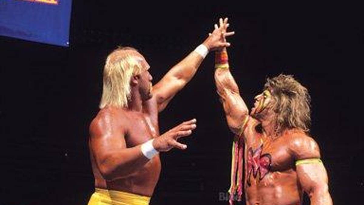 The Ultimate Warrior (r.) besiegte bei WrestleMania VI Hulk Hogan