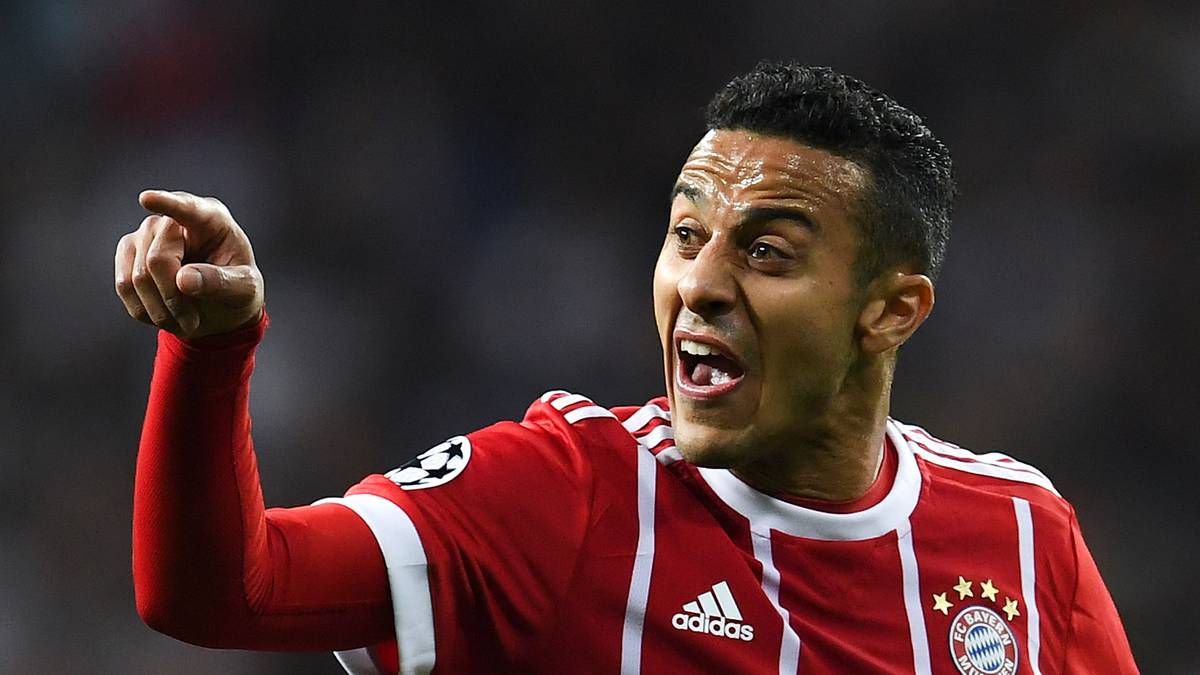Thiago (27/Vertrag bis 2021): Verlängerte im Frühjahr 2017 seinen Vertrag bei den Bayern. Auf dem Feld immer wieder mit Licht und Schatten, mit seiner Technik und Übersicht jedoch ebenfalls unverzichtbar. SPORT1-Fazit: Champions-League-tauglich