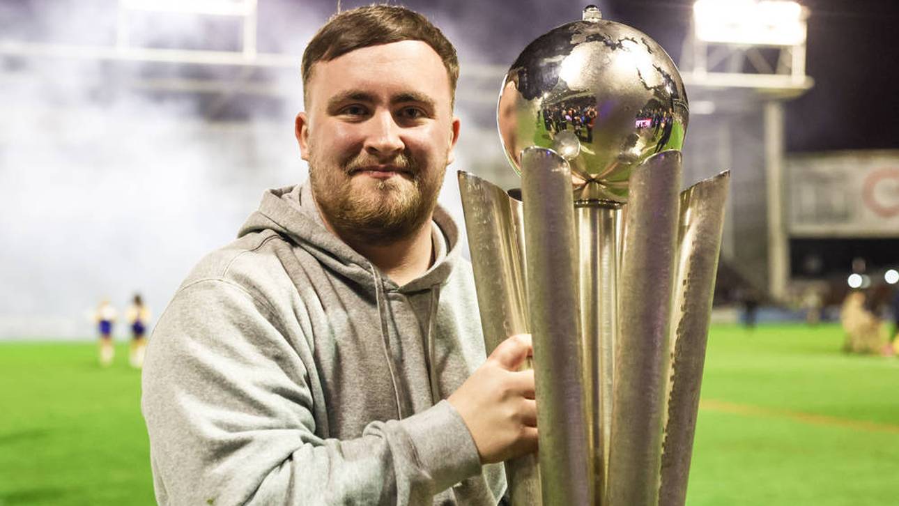 Der Siegerpokal der Darts-WM heißt seit 2013 "Sid Waddell Trophy"