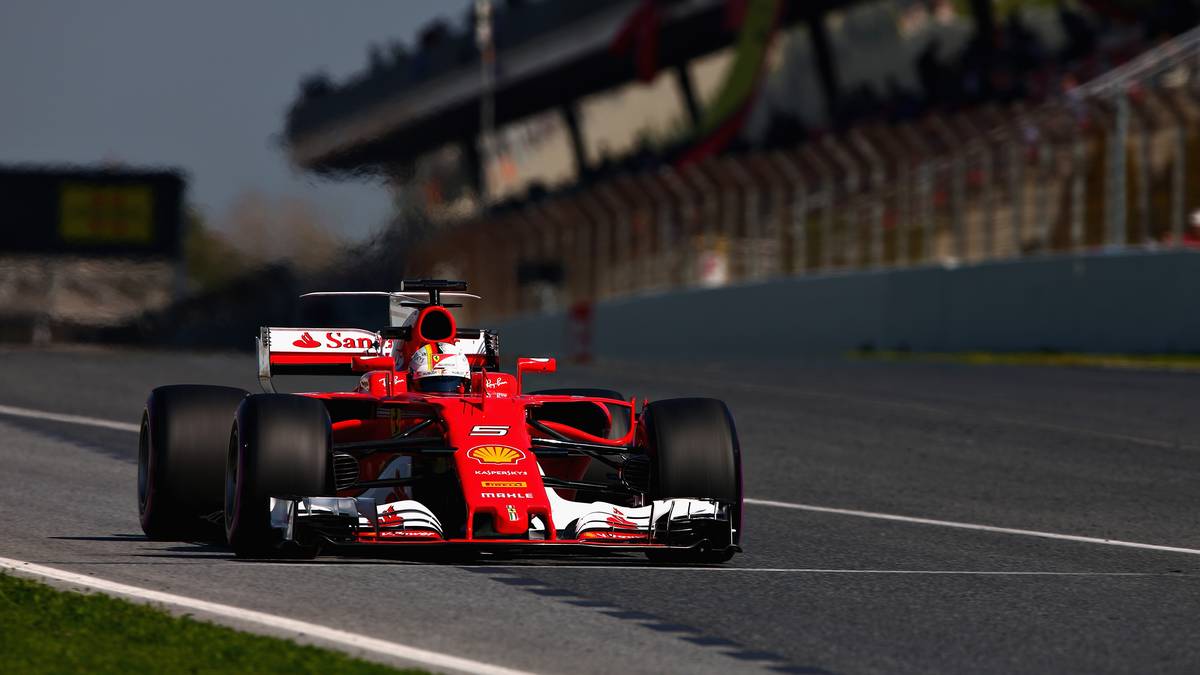 Sebastian Vettel glänzt am vorletzten Test-Tag mit der bisher schnellsten Rundenzeit des Jahres