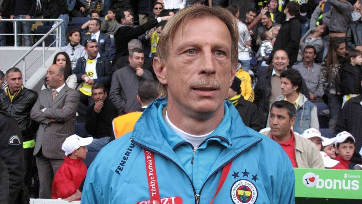 Christoph Daum gewann mit Besiktas Istanbul 1995 und mit Fenerbahce Istanbul 2004 und 2005 die türkische Meisterschaft. Zudem wurde er 1994 mit Besiktas Pokalsieger