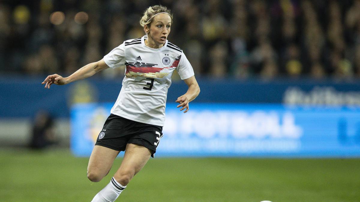 ABWEHR - KATHRIN HENDRICH: Ebenfalls für die Frauen-Mannschaft des FC Bayern läuft Hendrich auf. In 29 Länderspielen kommt die Innenverteidigerin auf vier Tore. Hendrich wechselte vor der Saison vom 1. FFC Frankfurt nach München