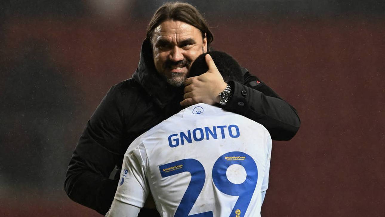 Daniel Farke wurde zum zweiten Mal als Manager des Monats ausgezeichnet