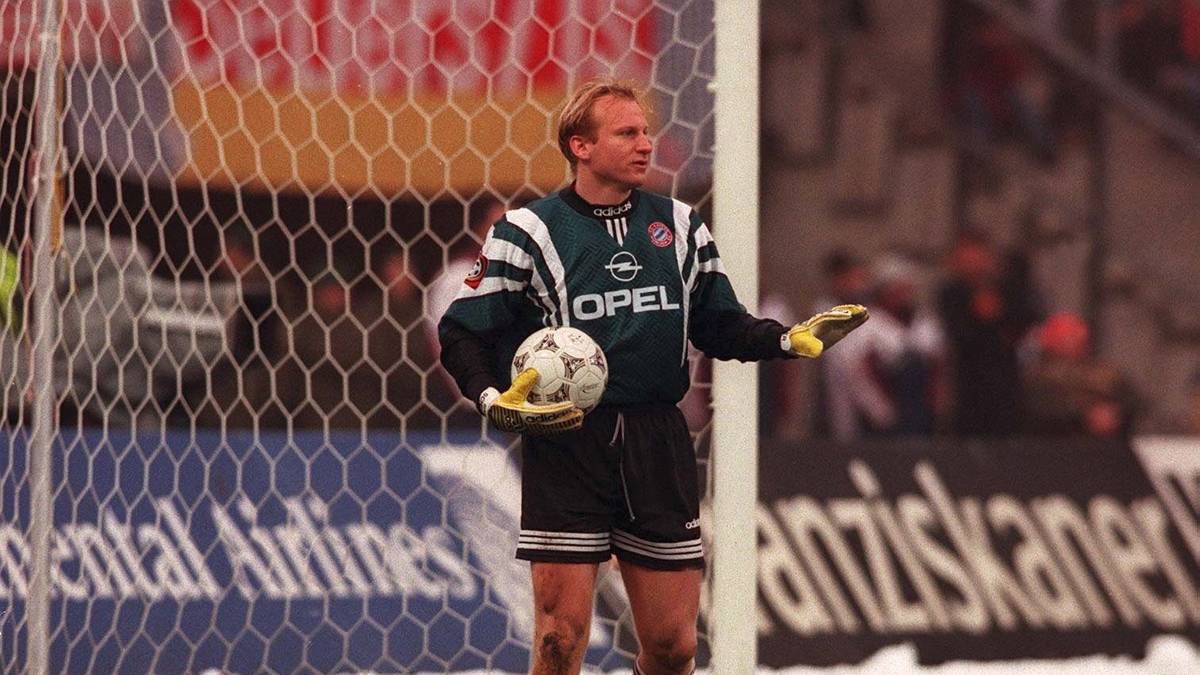 Auch für Scheuer bedeutet der Vorfall das Ende beim FC Bayern. Er wird ebenfalls suspendiert