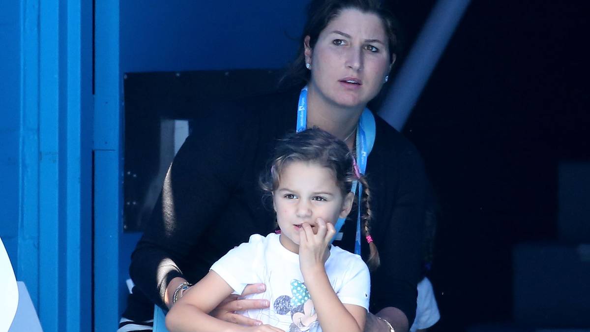 Ein privates Highlight folgt im Mai: Nach den zwei Töchtern 2009 werden Federer und seine Frau fünf Jahre später Eltern von Zwillingssöhnen
