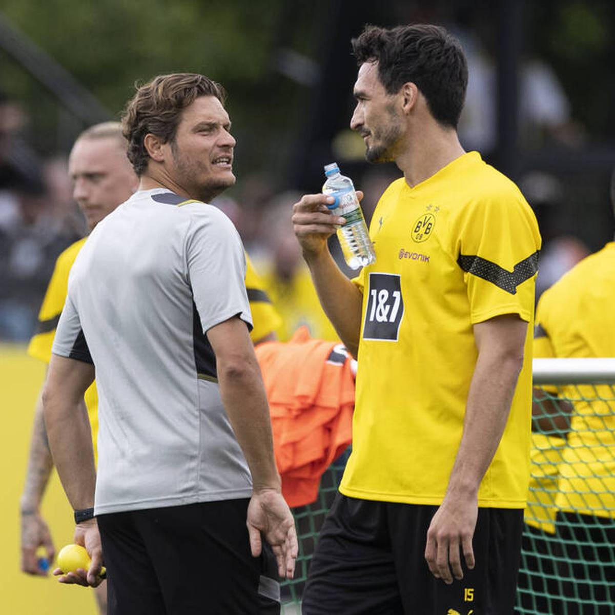 Bei Borussia Dortmund sind Niklas Süle und Nico Schlotterbeck im Anflug. Was passiert mit Mats Hummels? Wird der Weltmeister von 2014 zum Edeljoker oder gar zum Fixpunkt eines neuen Bollwerks?
