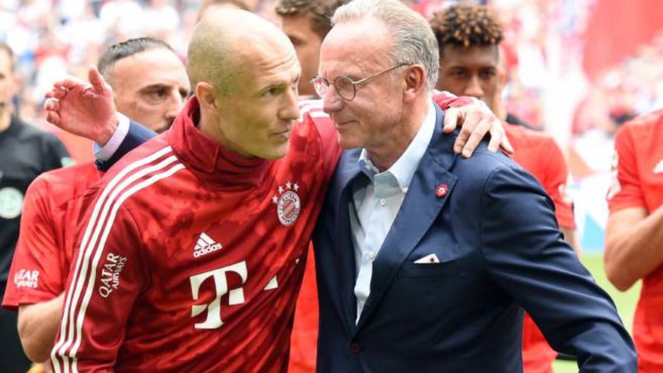 Karl-Heinz Rummenigge (r.) wollte Arjen Robben viel früher zum FC Bayern holen
