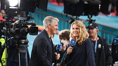 Bastian Schweinsteiger und Jessy Wellmer begleiten für die ARD die EM im TV