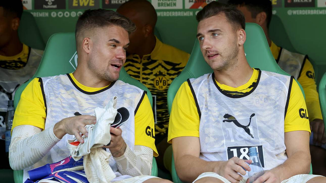 Marcel Lotka (r.) unterhält sich mit Alexander Meyer