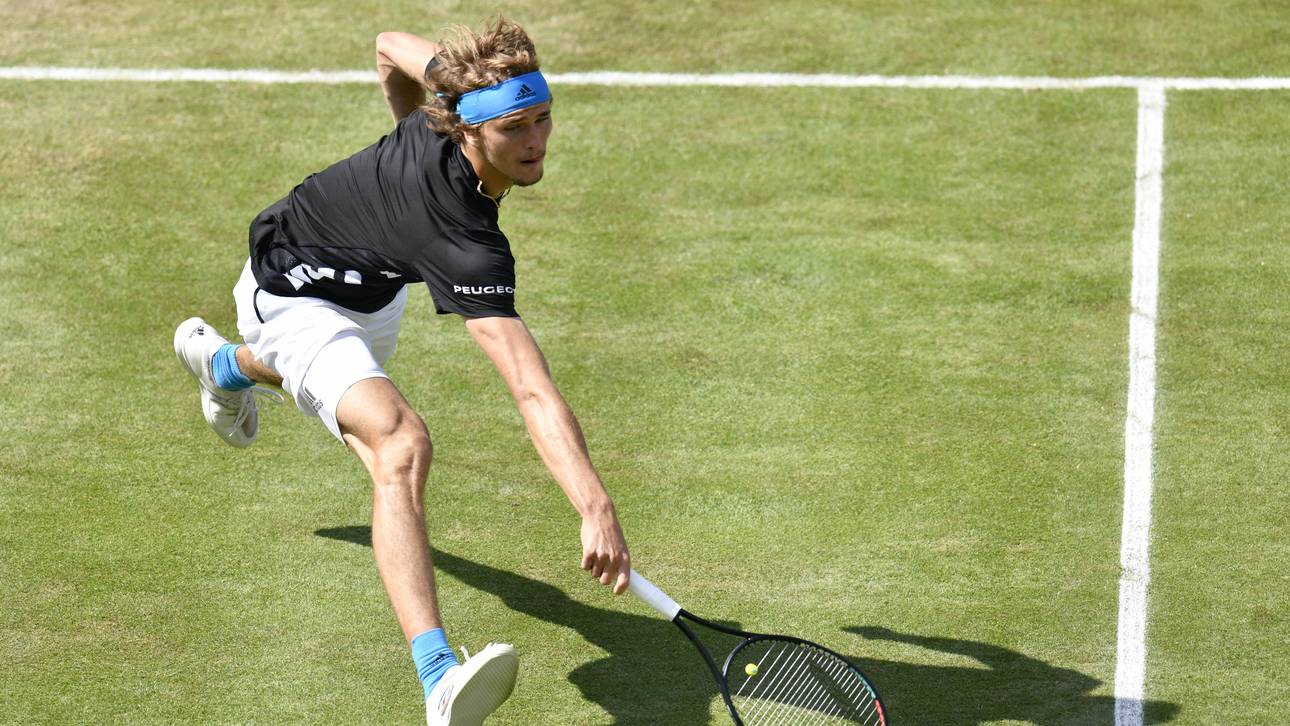 Zverev müht sich zu Auftaktsieg