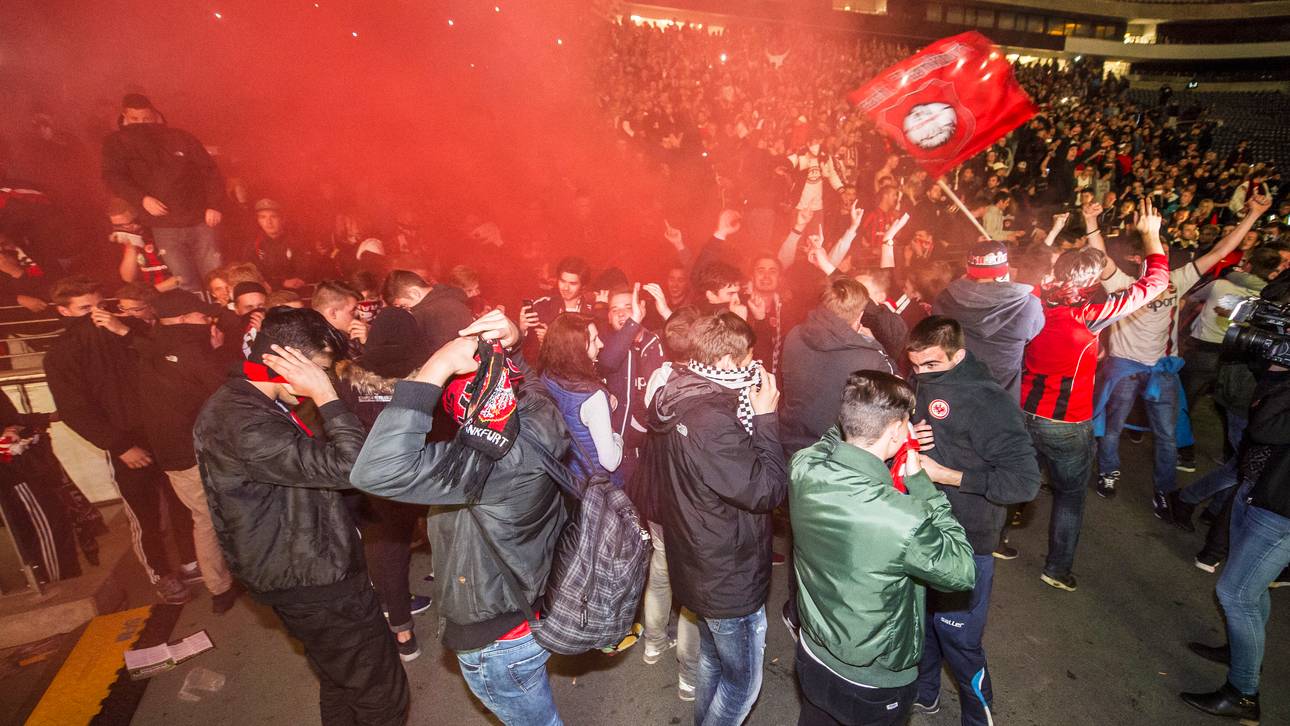 Frankfurt: Teilausschluss gegen S04