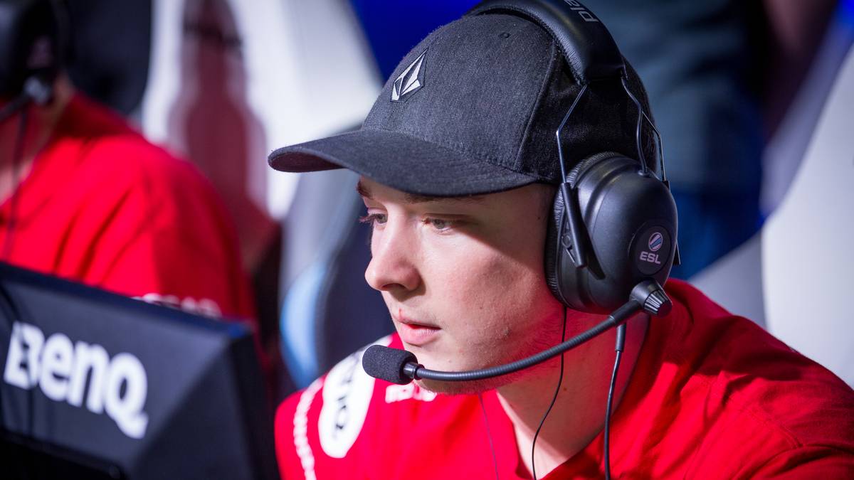 Johannes “nex” Maget ist der Dritte im Bunde. Auch er spielt bei mousesports und wurde im letzten Jahr als bester CS:GO-Spieler des Landes gehandelt. Inzwischen ist seine Top-Position nicht mehr so eindeutig. 