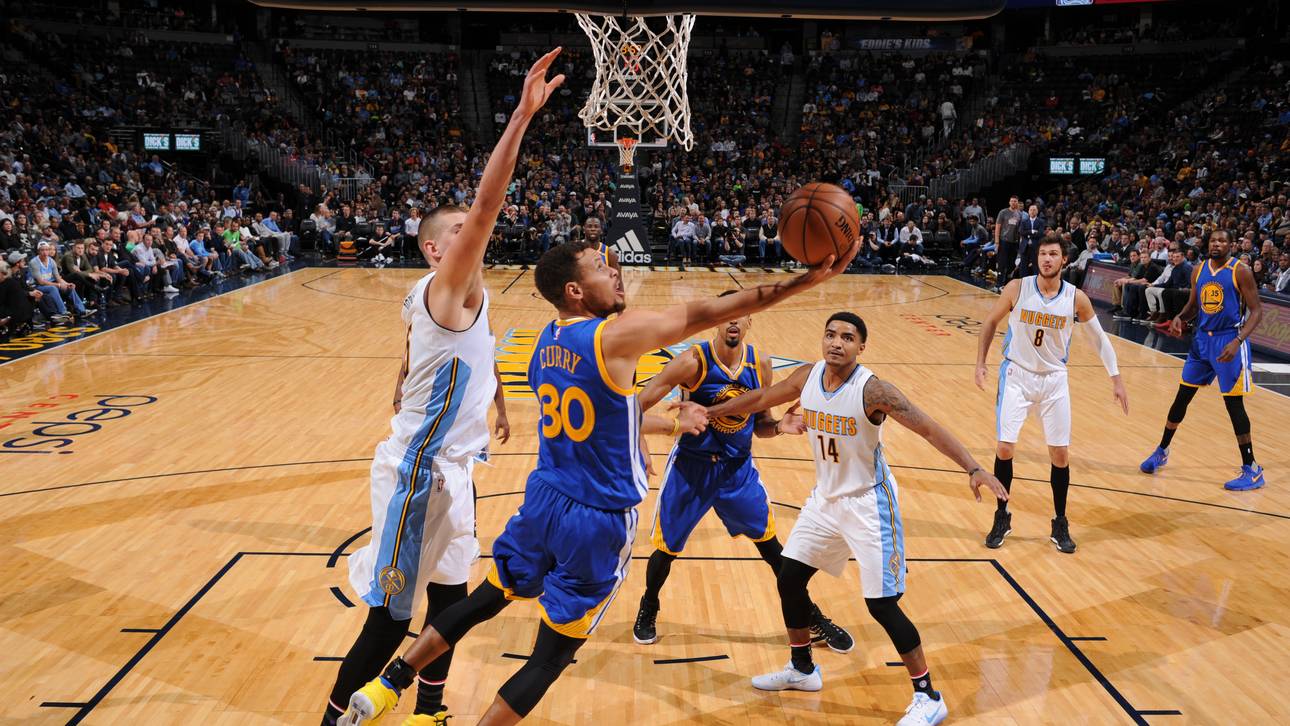 Currys Dreier-Show bei Warriors-Sieg