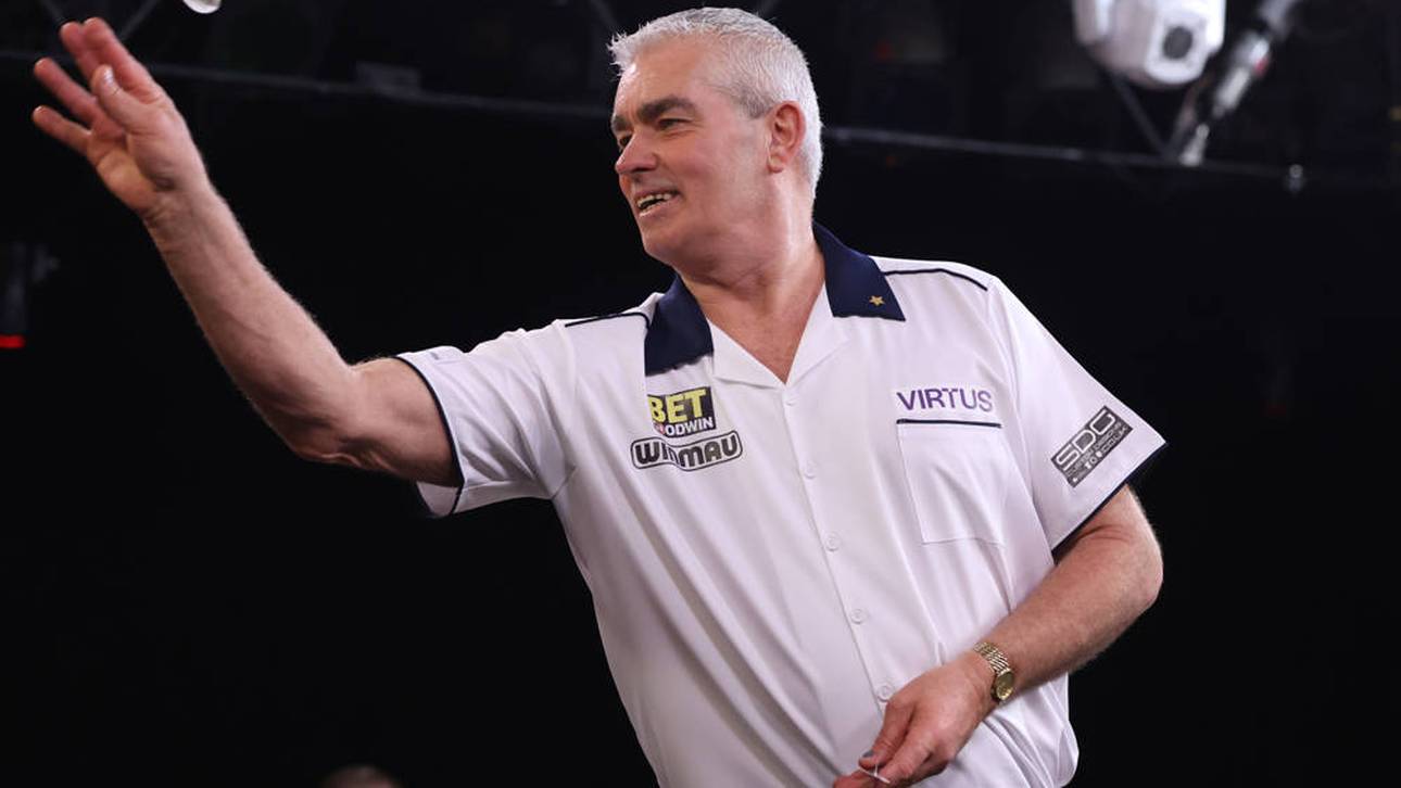 Legende wirft 9-Darter zum Sieg