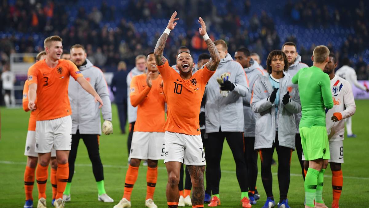 Deutschland dominiert die Niederlande 85 Minuten. Am Ende gelingt den Gästen ein "meisterhaftes Comeback", das die Presse in Deutschlands Nachbarland begeistert. SPORT1 zeigt die Pressestimmen zum letzten Länderspiel des Jahres