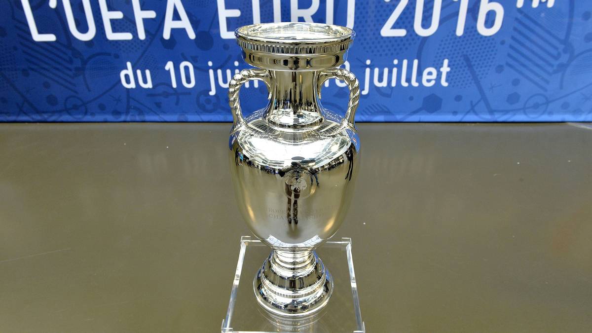 15: Die EURO 2016 ist die 15. EM-Endrunde