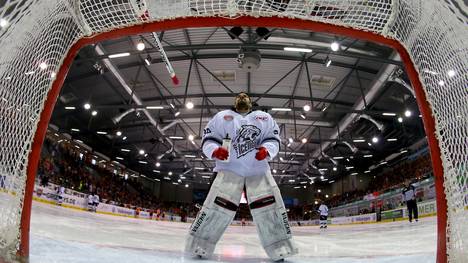 Grizzlys Wolfsburg v Nuernberg Ice Tigers - DEL Playoffs Semi Final Game 4