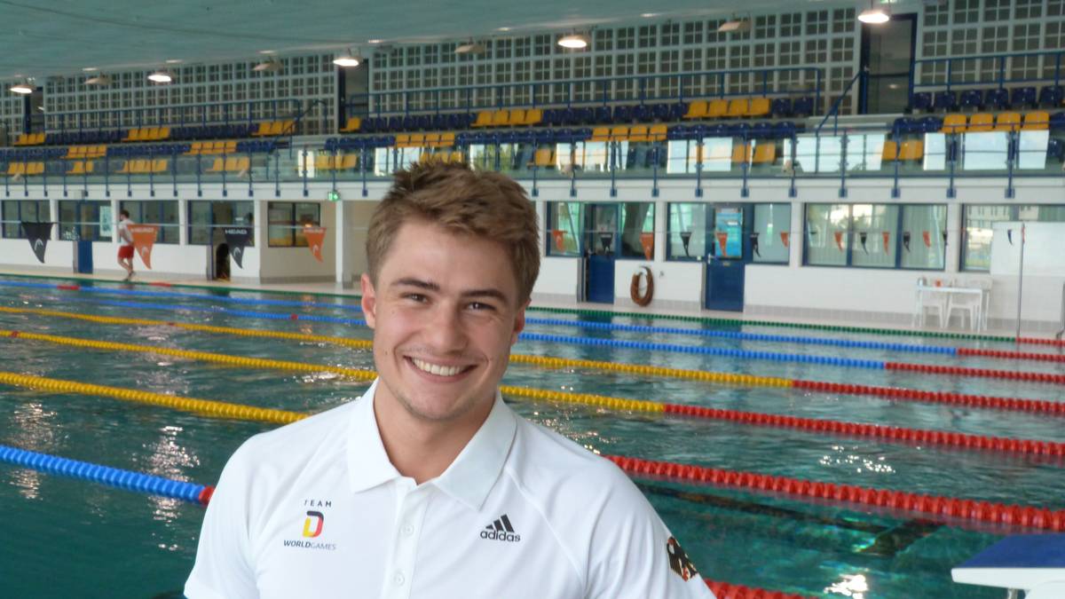 Max Poschart hat am ersten Wettkampftag die erste Medaille für die deutschen Flossenschwimmer geholt. Über 100 Meter gewinnt der 22-Jährige Silber. Poschart nenntschon sieben WM-Titel sein Eigen und hält drei Weltrekorde
