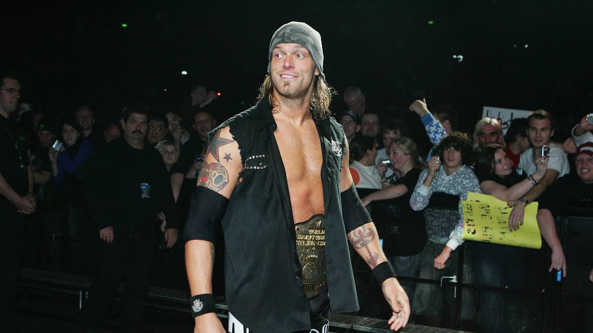 PLATZ 16: EDGE - Der "Rated R Superstar" war John Cenas kongenialer Gegenspieler, als der sich als Topstar etablierte. Der Kanadier regierte insgesamt 11 Mal als WWE und World Champion, ehe seine Karriere 2011 von einer Nackenverletzung abrupt gestoppt wurde