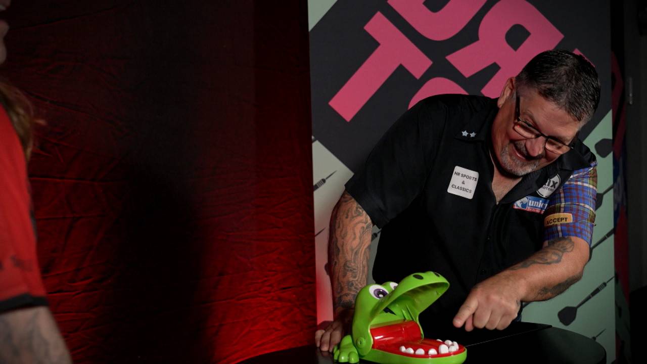 Kroko-Duell vor der Darts-WM: Irre Glückssträhne! Anderson kriegt sich nicht ein