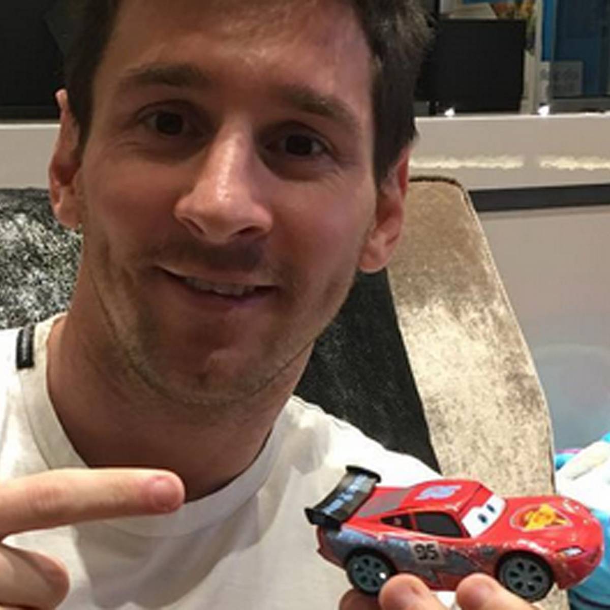 Geruchte Um Ferrari Kauf Lionel Messi Zeigt Sein Neues Auto