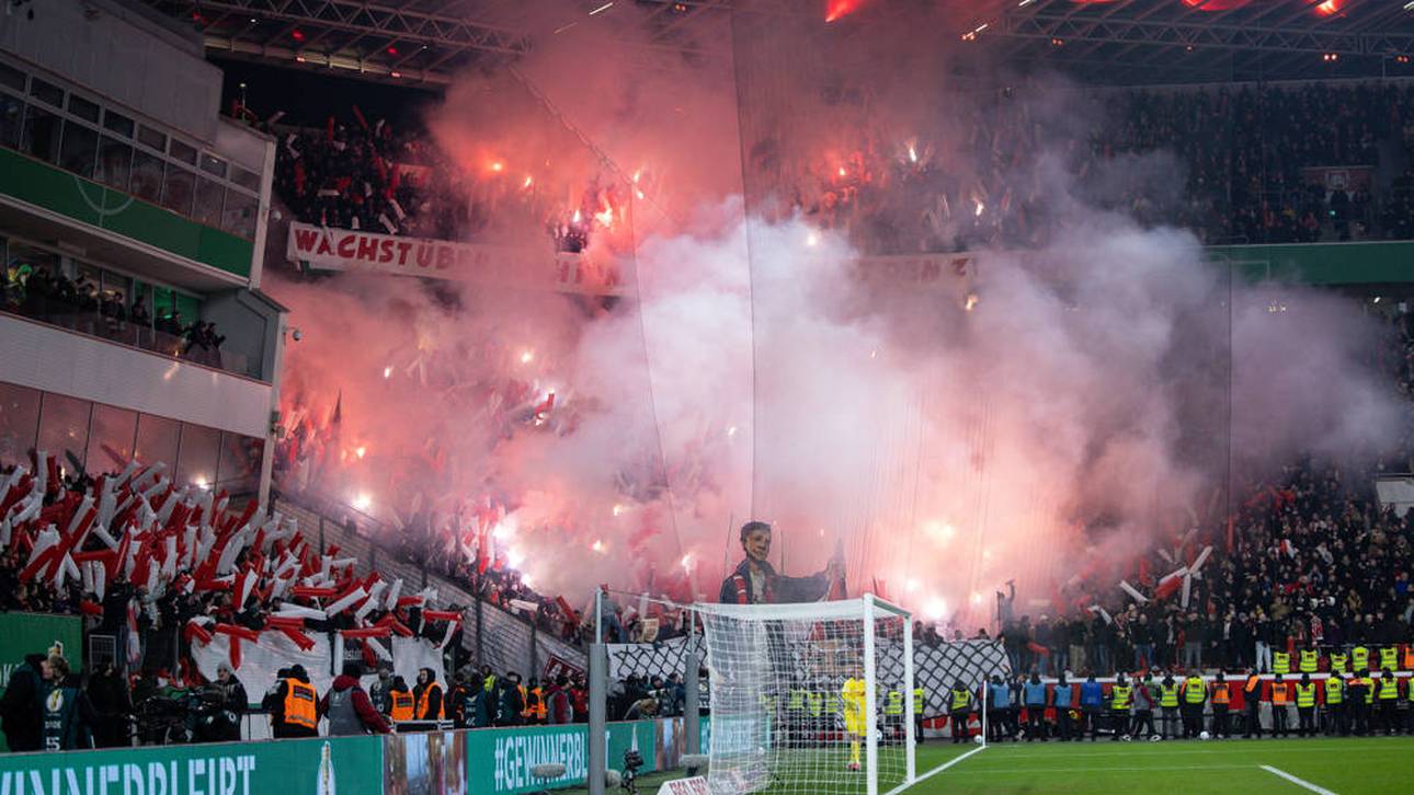 Spiel unterbrochen – Schweinsteiger zweifelt