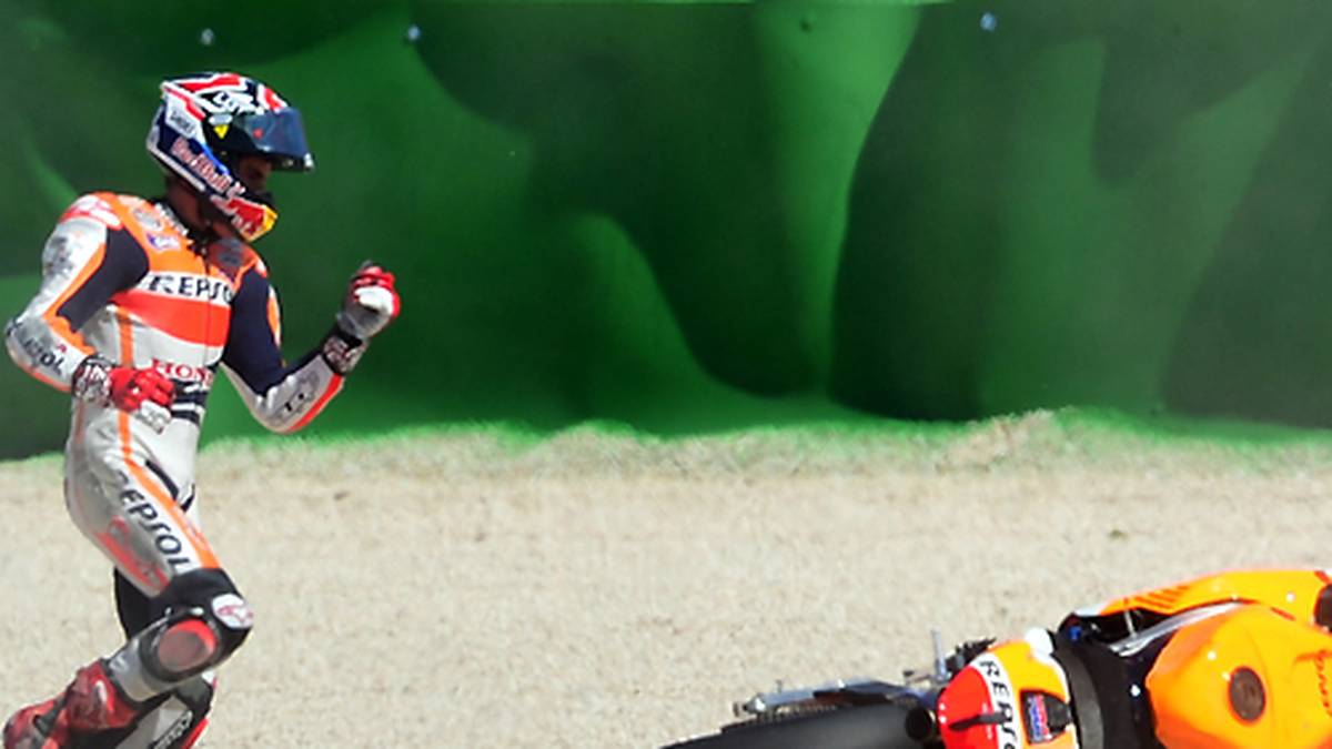 Auf selbiger Pressekonferenz verweist er auf die Stürze seines Gegenspielers in Jerez...