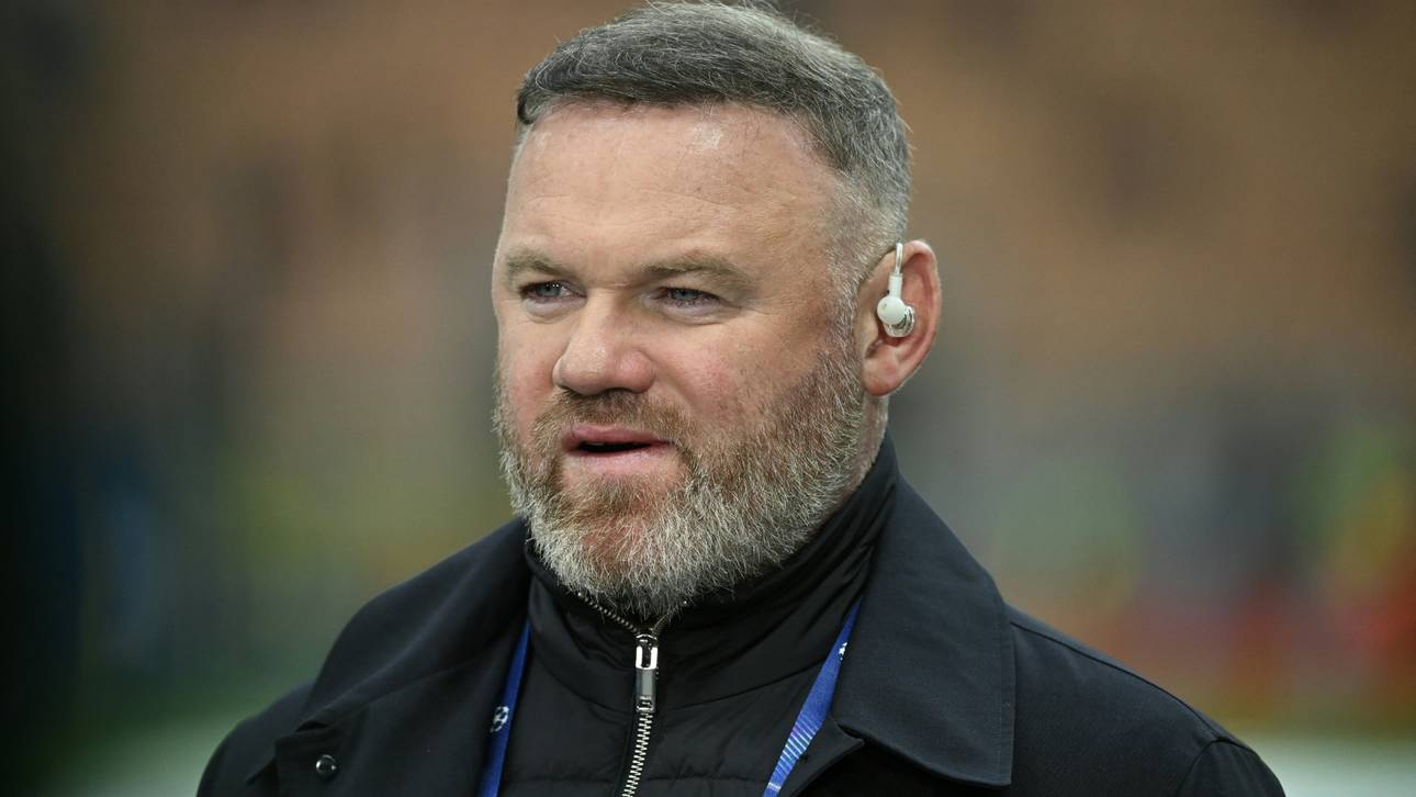 Wayne Rooney schießt gegen Tom Brady