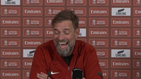 Die Saison des FC Liverpool ist derzeit von vielen Problemen übersät. Reds-Coach Jürgen Klopp nimmt seinen Top-Innenverteidiger Virgil van Dijk nun vor der Presse in Schutz.