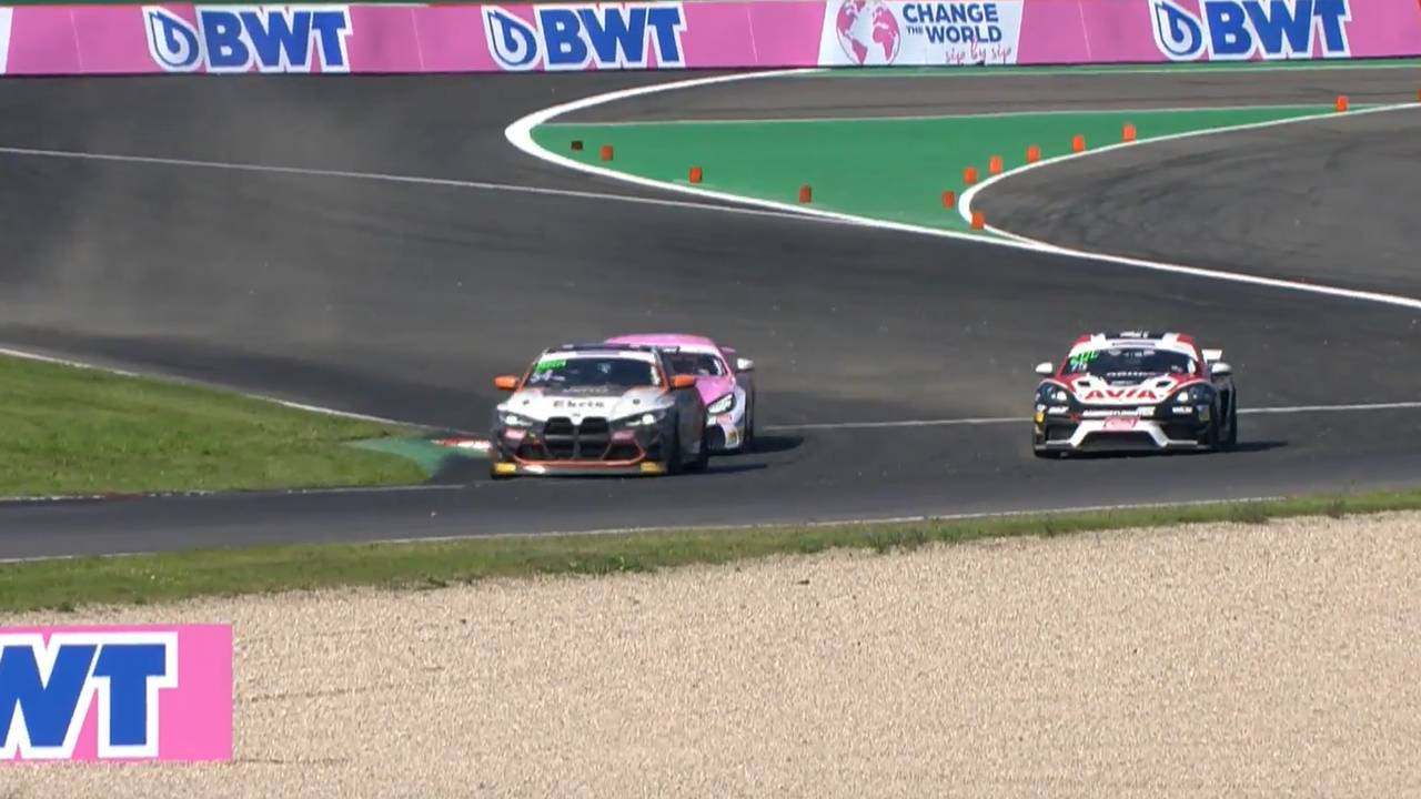 ADAC GT 4 erlebt starkes Racing an Spitze im 7. Wertungslauf am Lausitzring