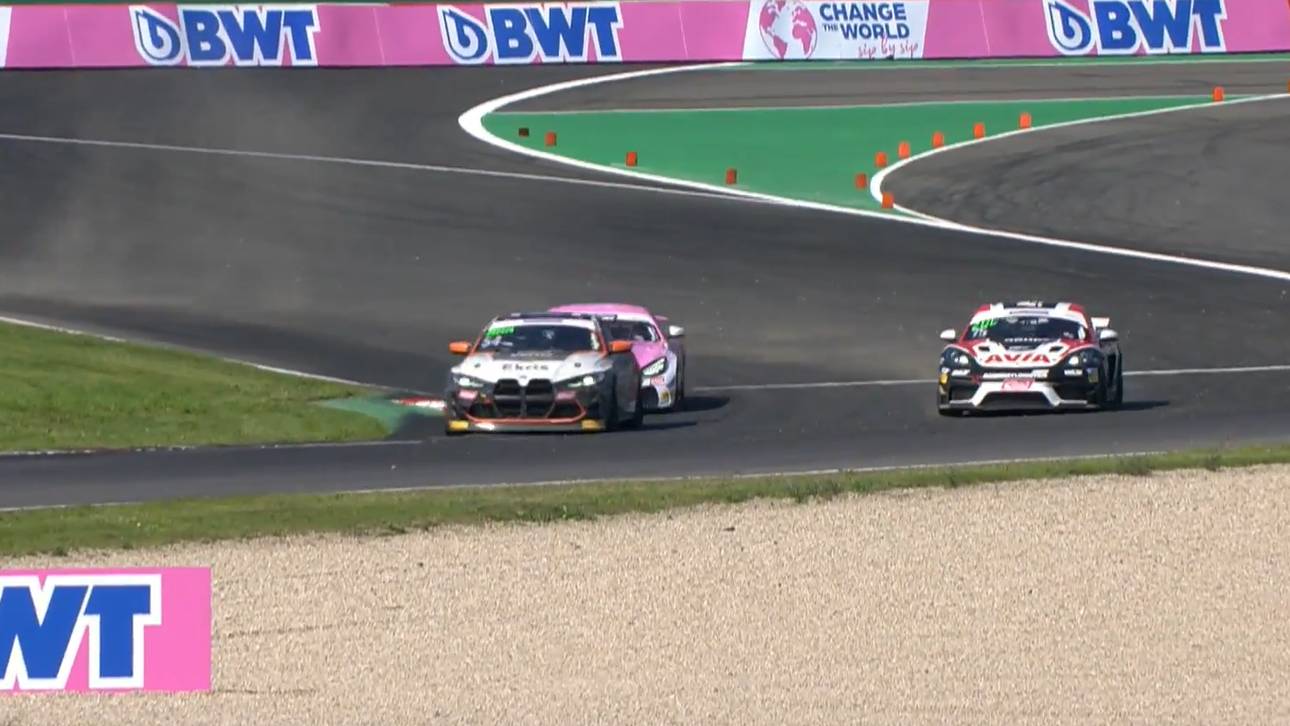 Exzellentes Racing an der Spitze des 7. Wertungslaufes beim ADAC GT 4