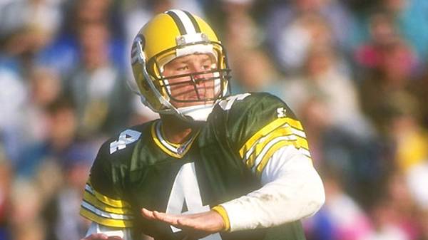 Nach einem kurzen und unglücklichen Gastspiel bei den Atlanta Falcons landet Favre 1992 bei den Green Bay Packers