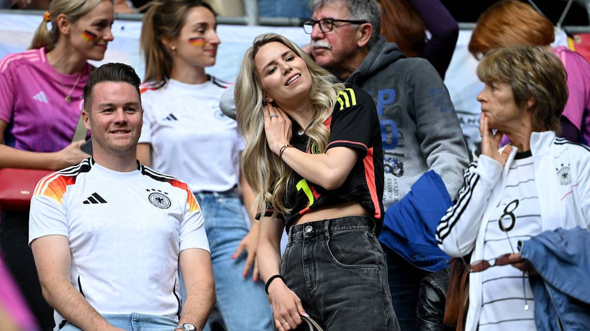 Anika Neuer war mit ihrem Bruder Christopher Bissel im Stadion