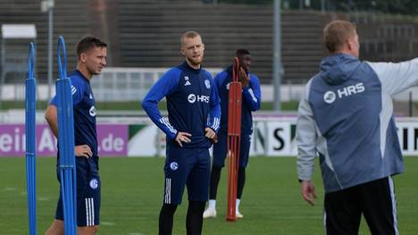 Timo Baumgartl läuft künftig für Schalke 04 in der 2. Bundesliga auf. Nach seiner Krebserkrankung will der Innenverteidiger nur noch nach vorne schauen - und verrät, wie ihn die Königsblauen von einem Wechsel überzeugten.