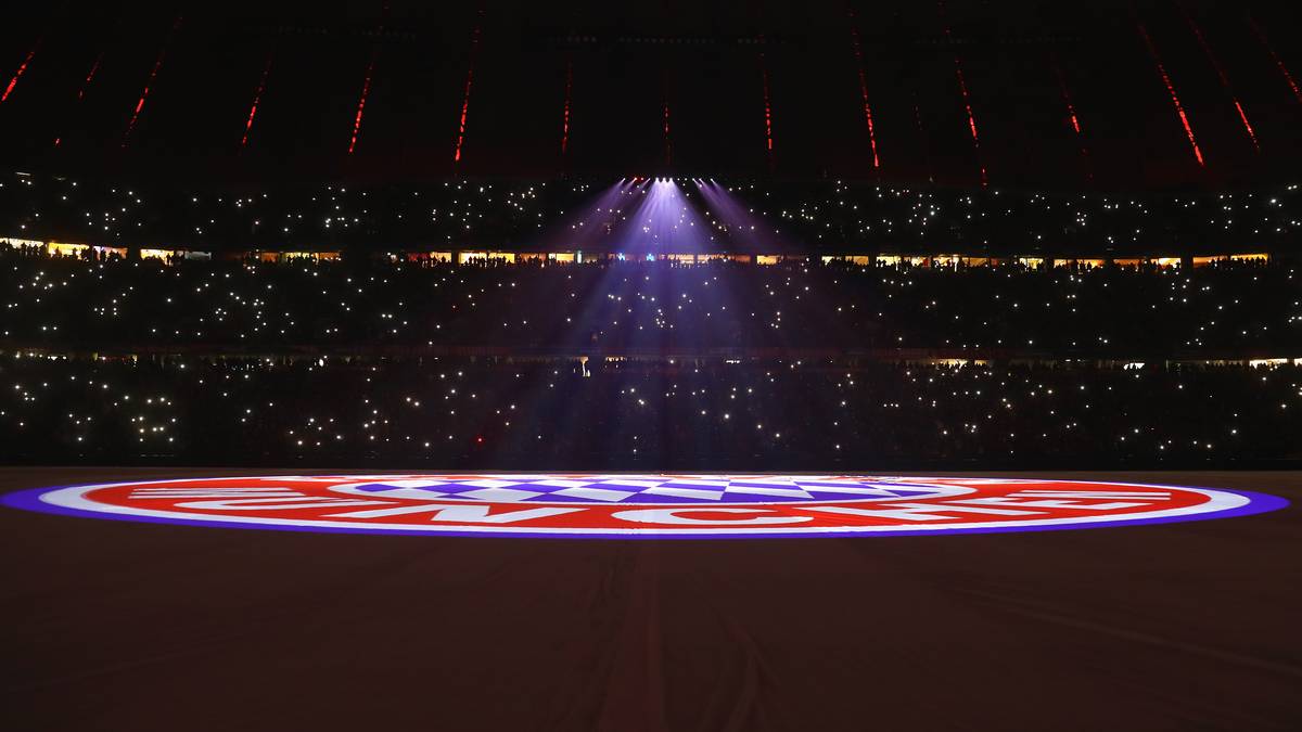 ... und mit dem FCB-Logo in Übergröße geht es in die Winterpause