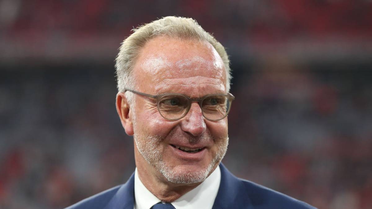 MUNICH, GERMANY - SEPTEMBER 18: Karl-Heinz Rummenigge, CEO of FC Bayern Muenchen looks on prior to the UEFA Champions League group B match between Bayern Muenchen and Crvena Zvezda at Allianz Arena on September 18, 2019 in Munich, Germany. (Photo by Alexander Hassenstein/Bongarts/Getty Images)