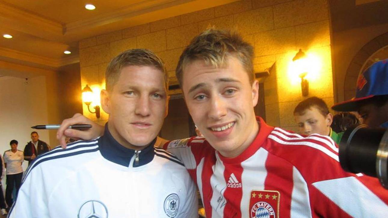 Schweinsteiger gedenkt totem Fan