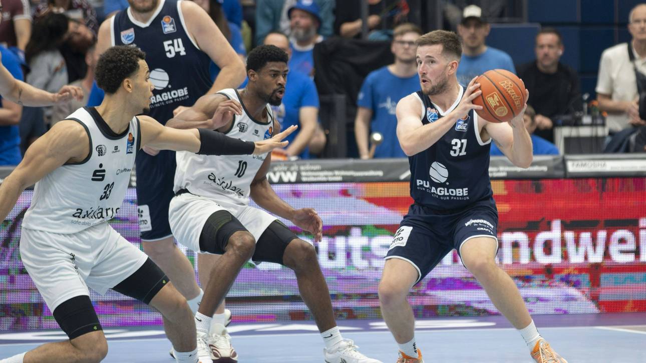 Pokalsieger feiert wichtigen Derbysieg