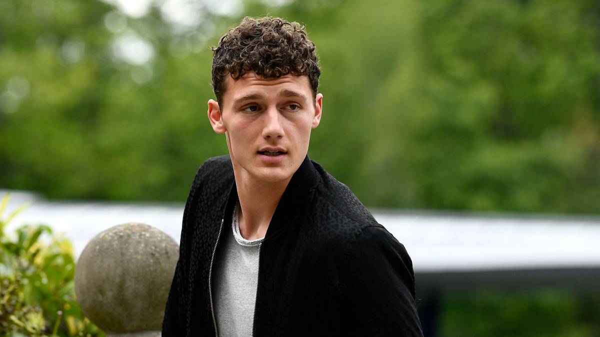 Zwar haben die Münchner in Benjamin Pavard (Bild) und Lucas Hernández bereits zwei neue Innenverteidiger verpflichtet, beide werden aber auch als Backup für Joshua Kimmich und David Alaba auf den Außenverteidiger-Positionen gebraucht