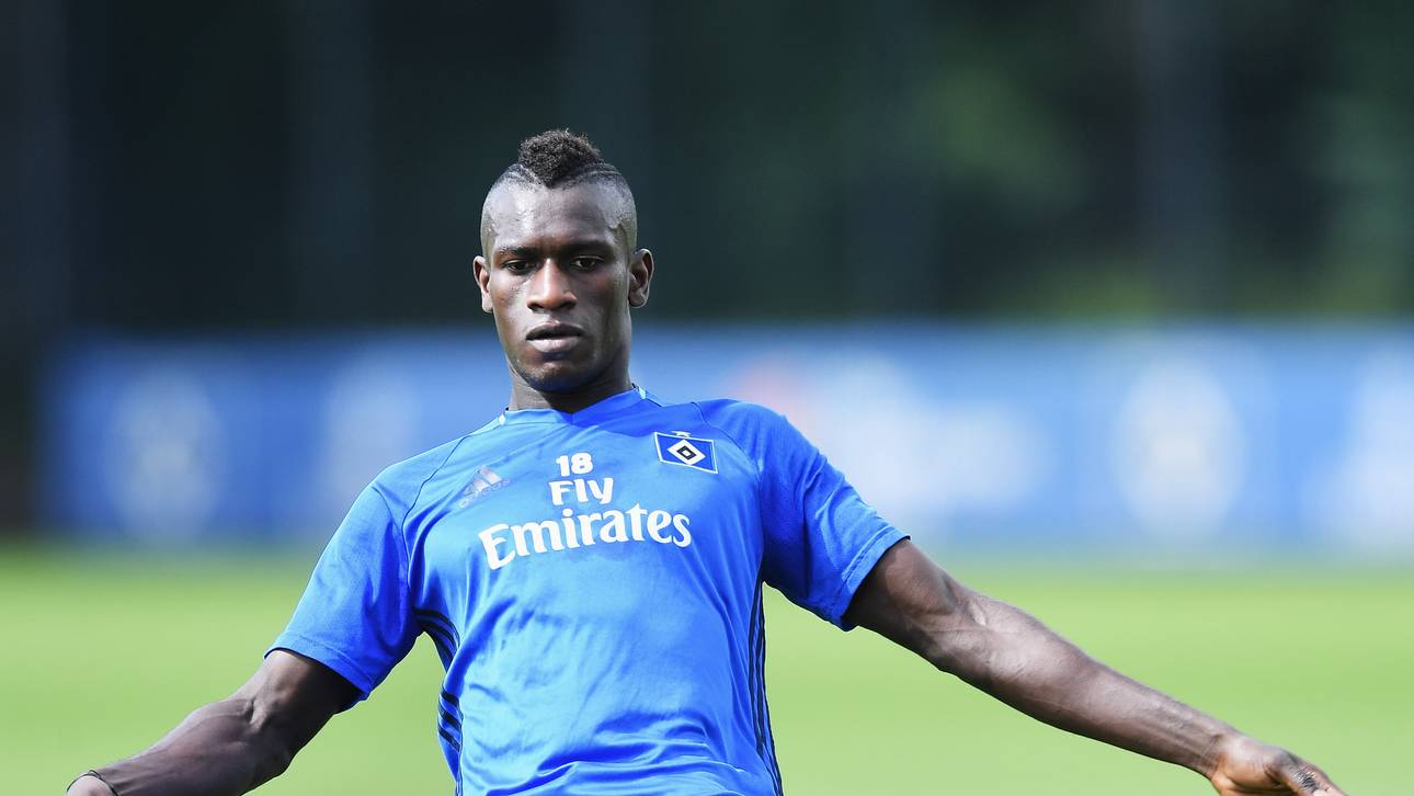 Jatta unterstützt Flüchtlinge