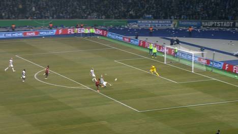 Der 1. FC Kaiserslautern lässt Herthas großen Traum vom Finale im eigenen Stadion platzen. Jan Elvedi, Richmond Tachie und Filip Kaloc treffen für eiskalte Gäste.