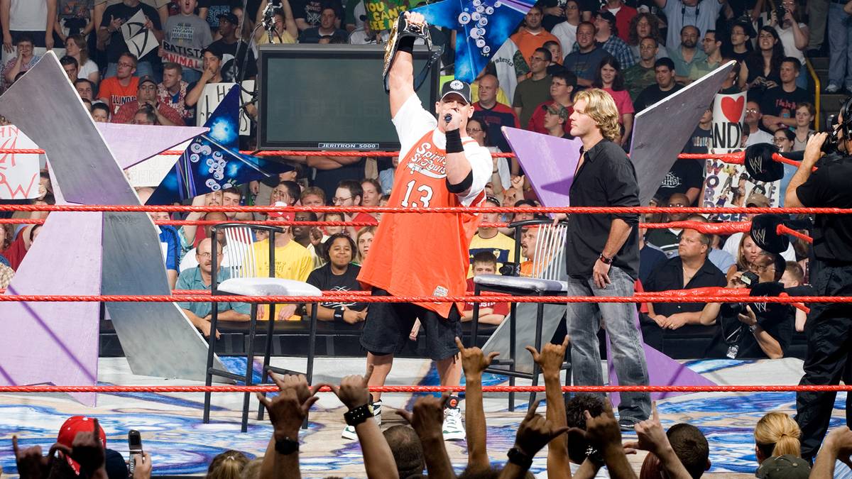 6. JUNI 2005 - Beginn einer neuen Ära: WWE-Champion John Cena - vorher im SmackDown-Kader aktiv - legt seinen ersten RAW-Auftritt hin. Er wird die Show in den kommenden Jahren prägen