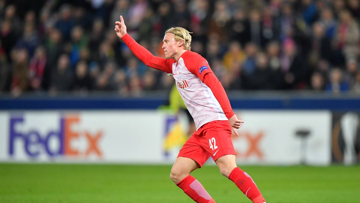 Hier herrscht Bedarf: Ein Spieler wie Hazard muss unbedingt ersetzt werden. Lazaro aus Berlin ist ein möglicher Kandidat. Auch die mangelnde Kreativität im Zentrum möchten die Fohlen angehen. Xaver Schlager und Fredrik Gulbrandsen von Roses Ex-Club Salzburg sind Top-Kandidaten