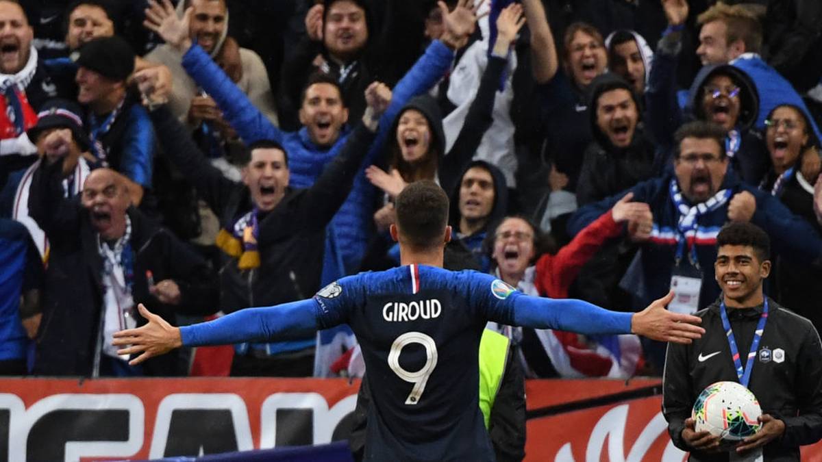 OLIVIER GIROUD: In der französischen Nationalmannschaft knipst der Edeljoker weiter verlässlich, traf zuletzt beim 1:1 gegen die Türkei zur Führung. Beim FC Chelsea ist der 33-Jährige mit seiner Reservistenrolle allerdings unzufrieden