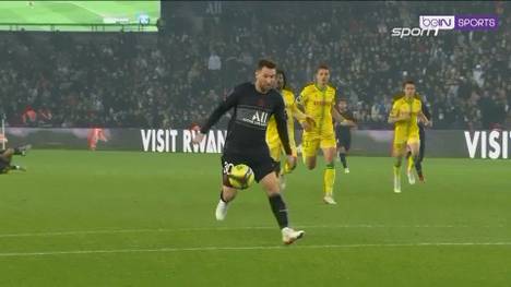 Lionel Messi hat beim 3:1 über den FC Nantes sein erstes Tor für Paris St. Germain in der Ligue 1 erzielt. Der Premieren-Treffer des Argentiniers war das i-Tüpfelchen auf einer extrem ereignisreichen zweiten Hälfte.