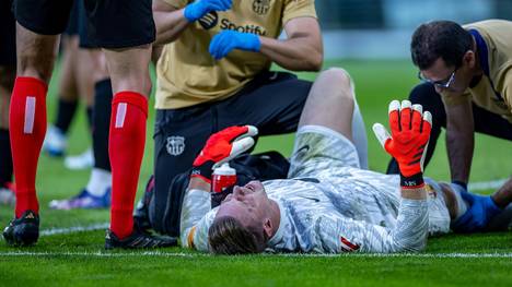 Marc-Andre ter Stegen verletzt am Boden