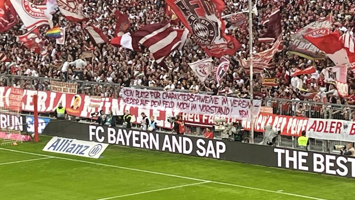 Das Protestplakat der Bayern-Fans