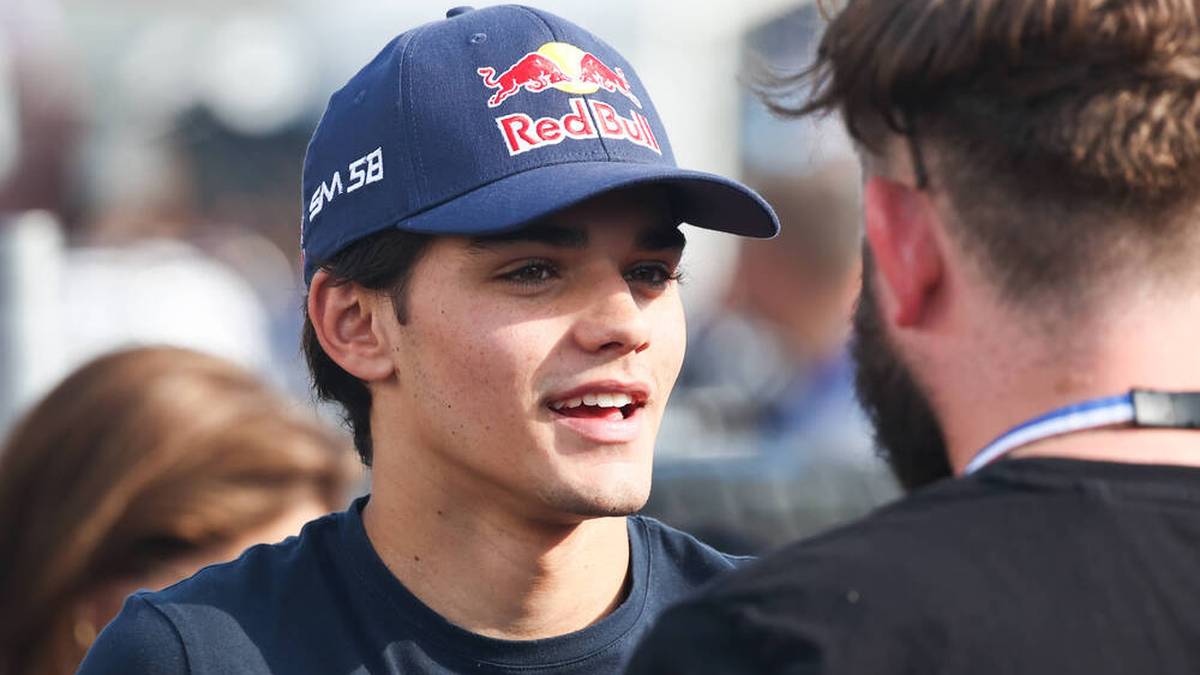 Red Bull sichert sich das nächste Fahrertalent. Der junge Mann hat dabei einen berühmten Verwandten, der bereits in der Formel 1 gefahren ist.